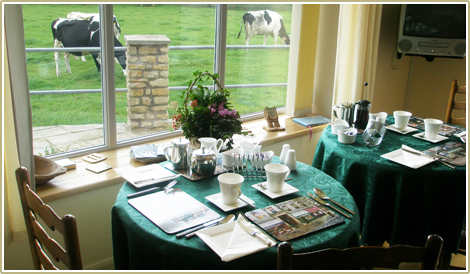 Croftlands bed and breakfast, frome - Breakfast lounge